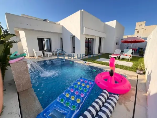 À louer pour les vacances – Magnifique villa S+3 avec piscine a Hammamet