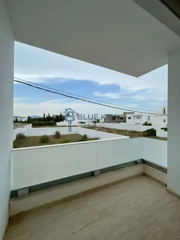 S3 étage de Villa a louer zone théâtre